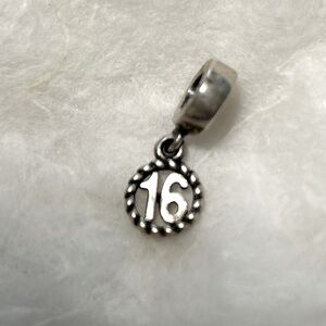 Pandora sweet sixteen charm